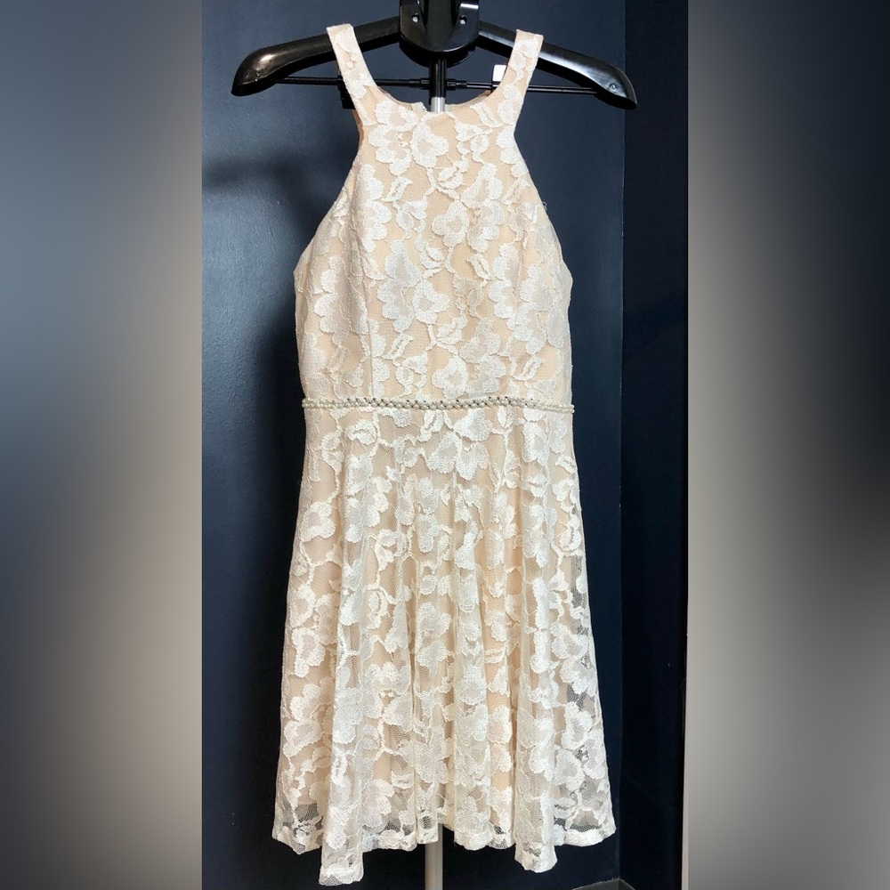City Triangles Cream Dress - Picture 5 of 5